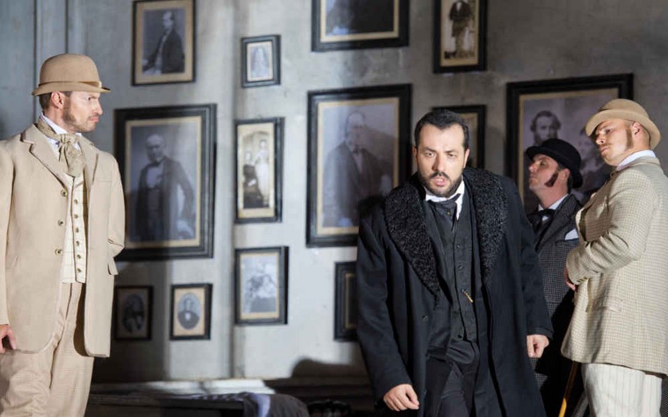 Γιώργος Κανάρης: Ο βαρύτονος από το Κερατσίνι που έχει κατακτήσει τους Γερμανούς [εικόνες & βίντεο]  | iefimerida.gr 0