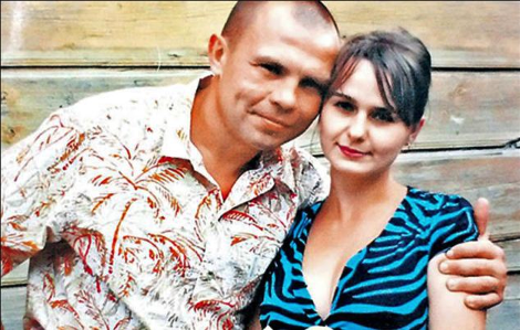 Κανίβαλος παραδέχθηκε ότι έφαγε τον φίλο του -«Μου έμεινε μόνο το πόδι του και ένα δάχτυλό του» λέει η σύζυγος του θύματος [εικόνες] | iefimerida.gr 2