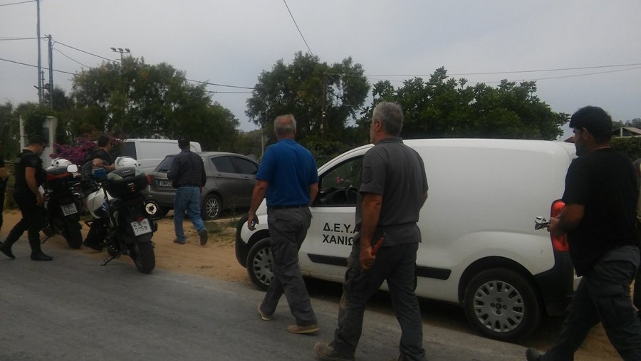Χανιά: Ο δήμος έκοψε το νερό σε 2 beach bar -Δεν πλήρωναν το νοίκι [εικόνες] | iefimerida.gr 2