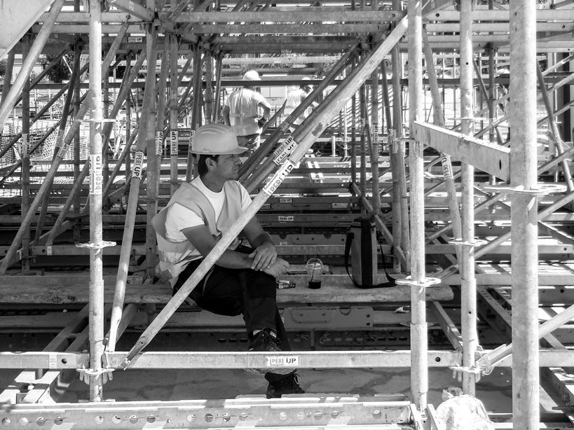 Εργαζόμενοι στο Κέντρο Πολιτισμού φωτογραφίζουν την ψυχή του αεικίνητου εργοταξίου [εικόνες] | iefimerida.gr 0