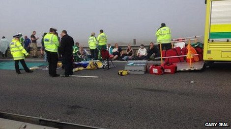 Συναγερμός από καραμπόλα 100 οχημάτων στη Βρετανία-200 τραυματίες εκ των οποίων οι 6 σοβαρά [εικόνες] | iefimerida.gr 1