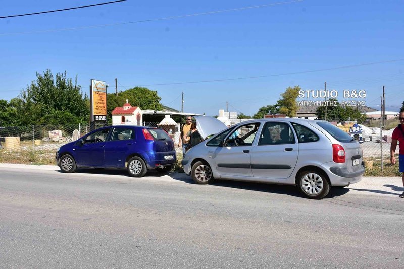 Καραμπόλα με τέσσερα αυτοκίνητα στο Ναύπλιο [βίντεο] | iefimerida.gr 0