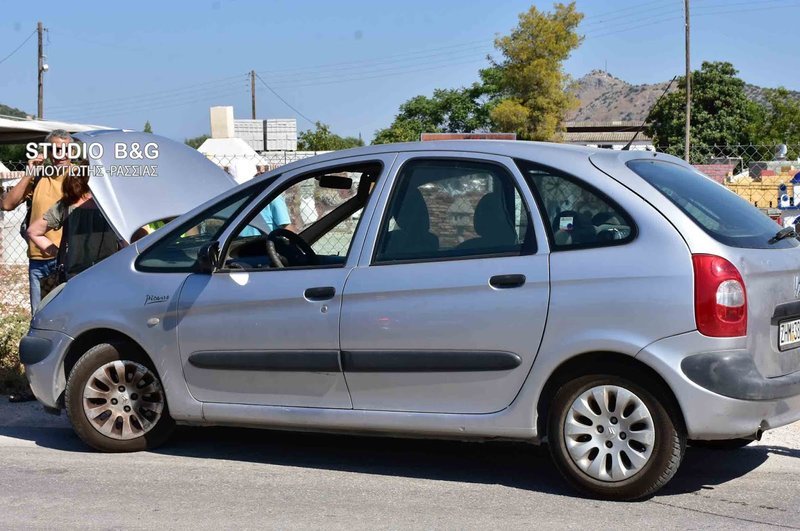 Καραμπόλα με τέσσερα αυτοκίνητα στο Ναύπλιο [βίντεο] | iefimerida.gr 1