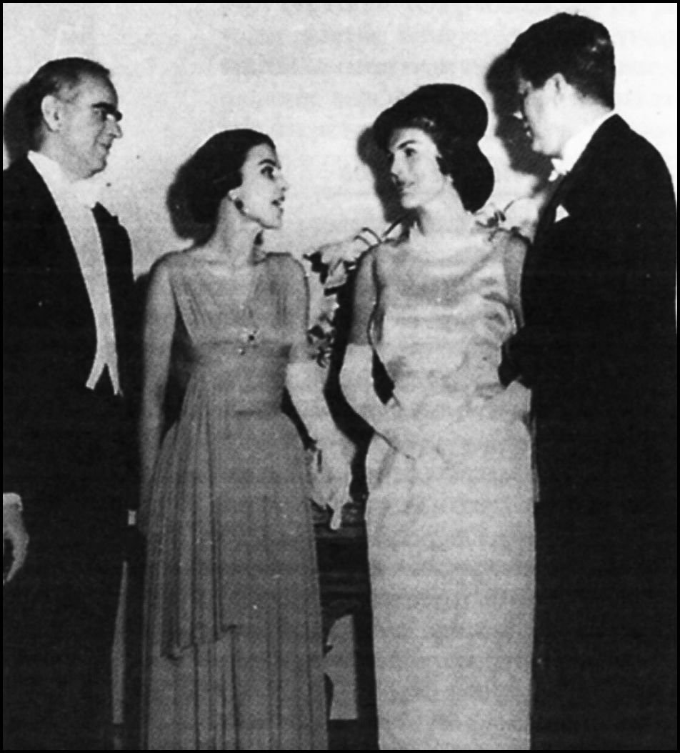 Σαν σήμερα το 1970 γινόταν πρωτοσέλιδο το διαζύγιο του Κωνσταντίνου Καραμανλή από την αστή καλλονή Αμαλία [εικόνες] | iefimerida.gr 2