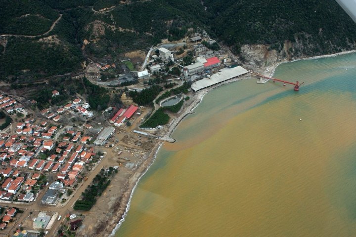 Τα fake news του Καρανίκα: Με φωτογραφία από πλημμύρες του 2010 προσπάθησε να ενοχοποιήσει την Eldorado Gold [εικόνες] | iefimerida.gr 2