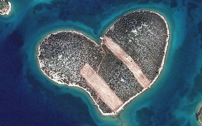 Galešnjak: Το νησί τη Αγάπης σήμερα... «αιμορραγεί»-Η καρδιά μοιάζει να ραγίζει και να φοράει... επιδέσμους [εικόνες] | iefimerida.gr 0