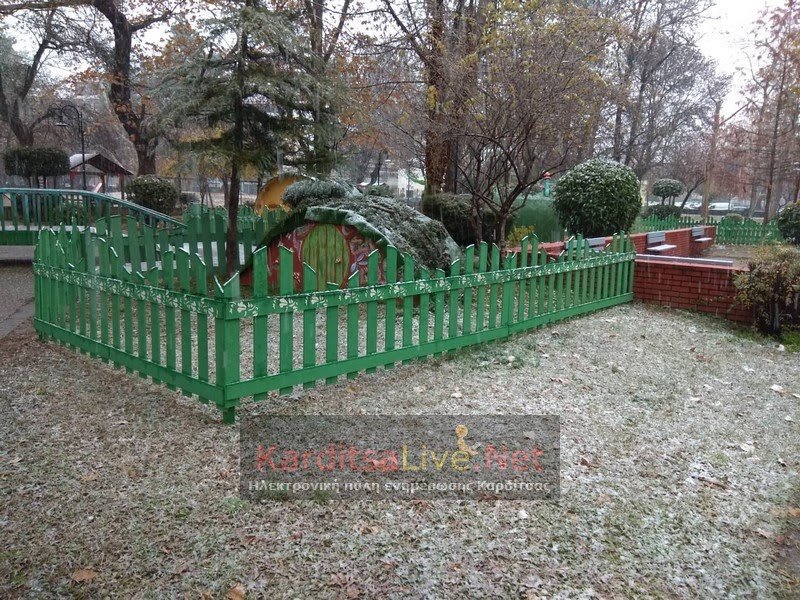 Ψυχρή εισβολή σε ολόκληρη τη χώρα -Στα λευκά η μισή χώρα [εικόνες] | iefimerida.gr 1