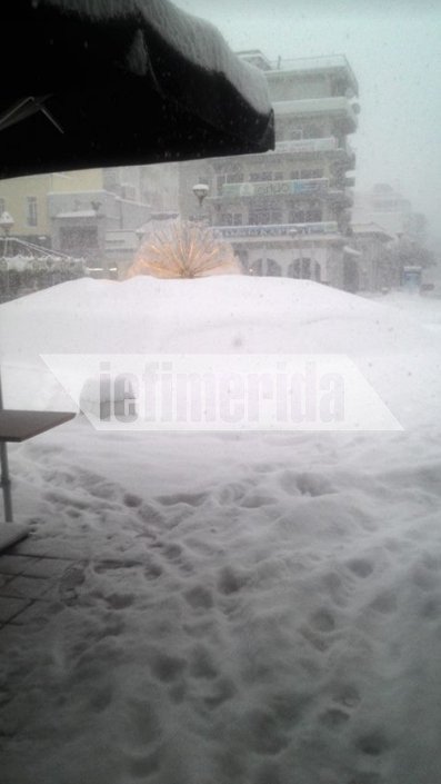 «Βόμβα» χιονιού έπεσε από τη Λάρισα ως την Ξάνθη -Μισό μέτρο χιόνι στα Ιωάννινα [εικόνες] | iefimerida.gr 1