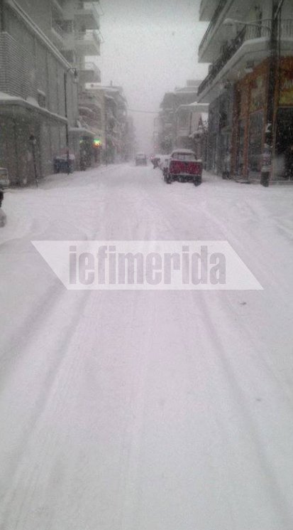 «Βόμβα» χιονιού έπεσε από τη Λάρισα ως την Ξάνθη -Μισό μέτρο χιόνι στα Ιωάννινα [εικόνες] | iefimerida.gr 2