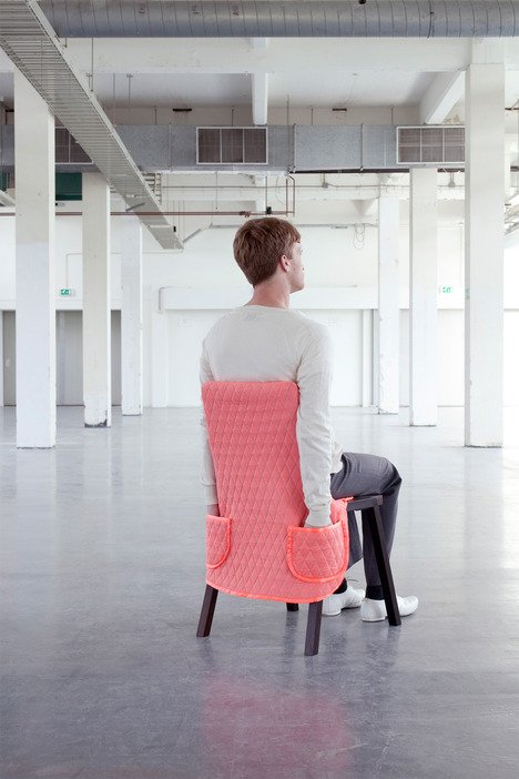 Η καρέκλα που ...φοριέται -Μια τρελή συλλογή για ευφάνταστους χρήστες [βίντεο + εικόνες] | iefimerida.gr 4