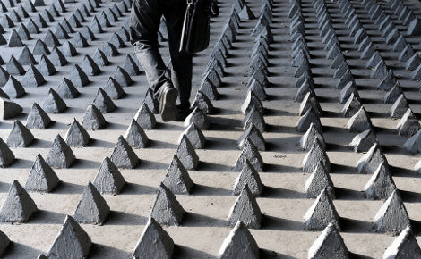 Έτσι εμποδίζουν τους άστεγους να κοιμούνται κάτω από τις γέφυρες οι Κινέζοι [εικόνες] | iefimerida.gr 3