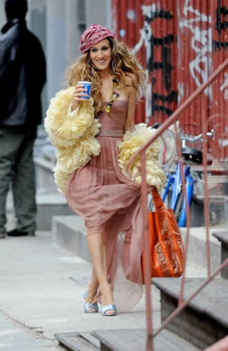 Αυτά τα 15 ντυσίματα μόνο η Κάρι Μπράντσο μπορούσε να τα κάνει -Σε οποιαδήποτε άλλη θα έμοιαζαν δεύτερα [εικόνες] | iefimerida.gr 11