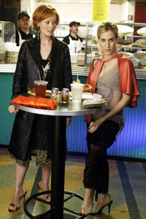 Αυτά τα 15 ντυσίματα μόνο η Κάρι Μπράντσο μπορούσε να τα κάνει -Σε οποιαδήποτε άλλη θα έμοιαζαν δεύτερα [εικόνες] | iefimerida.gr 5