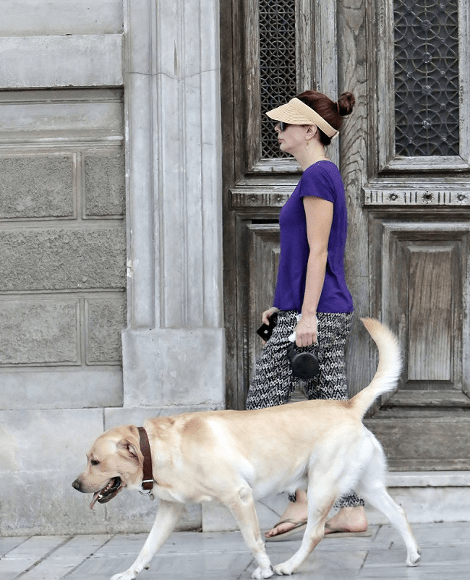 Αγνώριστη η Σμαράγδα Καρύδη -Το ξανθό μακρύ μαλλί της είναι παρελθόν [εικόνα] | iefimerida.gr 0