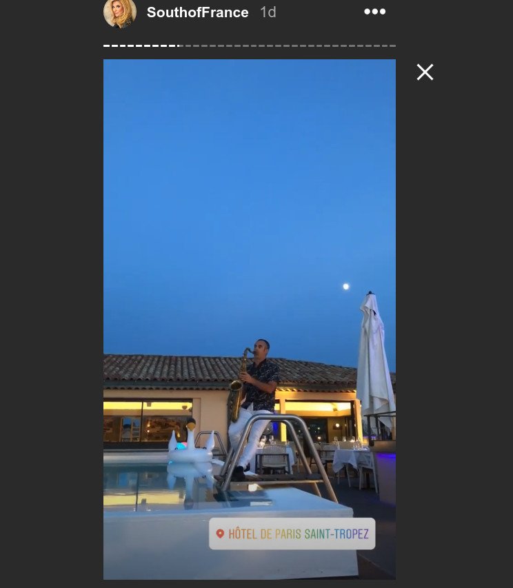 Η Χριστίνα Πολίτη έκανε τον παπαράτσι του Karl Lagerfeld [εικόνα] | iefimerida.gr 2