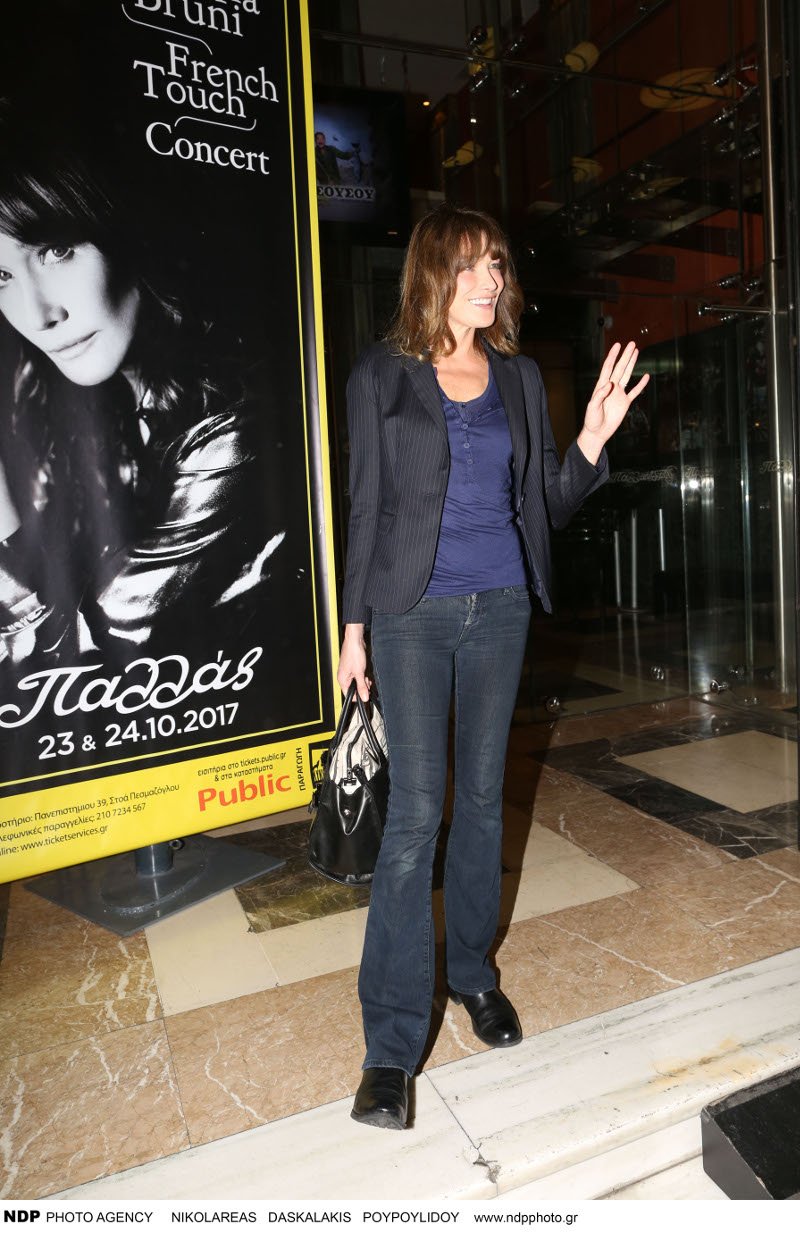 Στην Αθήνα Κάρλα Μπρούνι-Νικολά Σαρκοζί: Eξοδος σε γνωστό εστιατόριο στο κέντρο [εικόνες] | iefimerida.gr 0