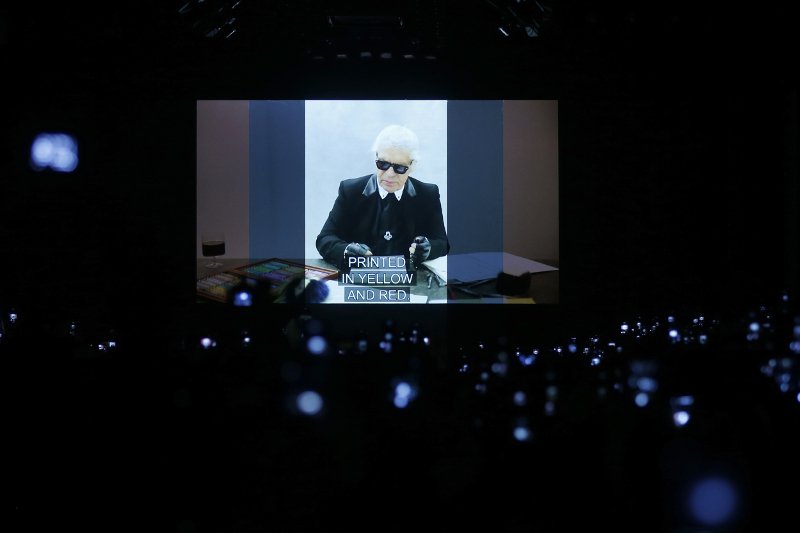 Η πρώτη ημέρα του Karl Lagerfeld στον Fendi -Το εκπληκτικό βίντεο-αποχαιρετισμός στο σόου του ιταλικού οίκου | iefimerida.gr 0