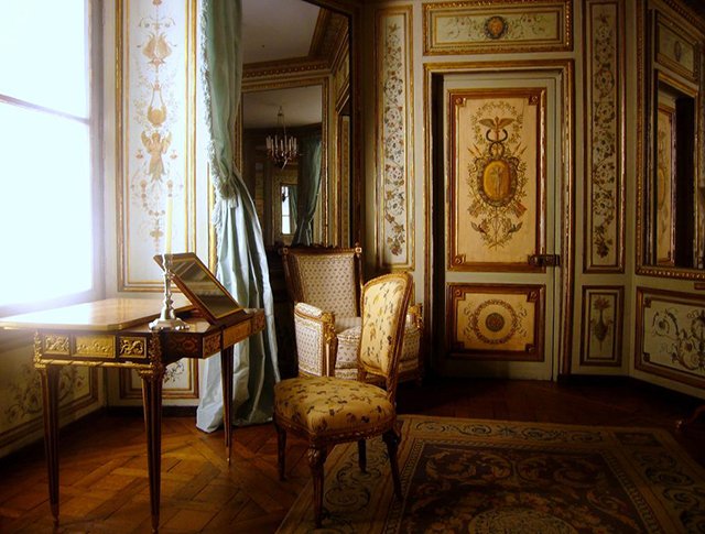 Karl Lagerfeld: Η Μπριζίτ Μακρόν έχει τις ωραιότερες γάμπες του Παρισιού! [εικόνες] | iefimerida.gr 7