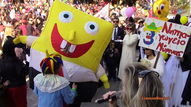 Σε ρυθμούς καρναβαλιού η Λήμνος - Το μεγάλο πάρτι [εικόνες & βίντεο] | iefimerida.gr 0