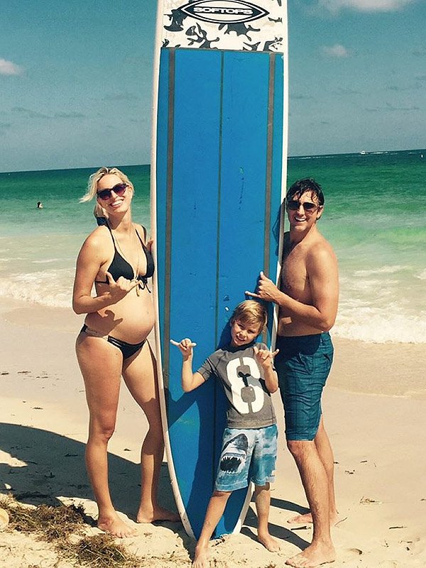 Η Καρολίνα Κούρκοβα μας δείχνει την κοιλιά της - Πανέμορφη στον 9ο μήνα εγκυμοσύνης [εικόνες] | iefimerida.gr 0