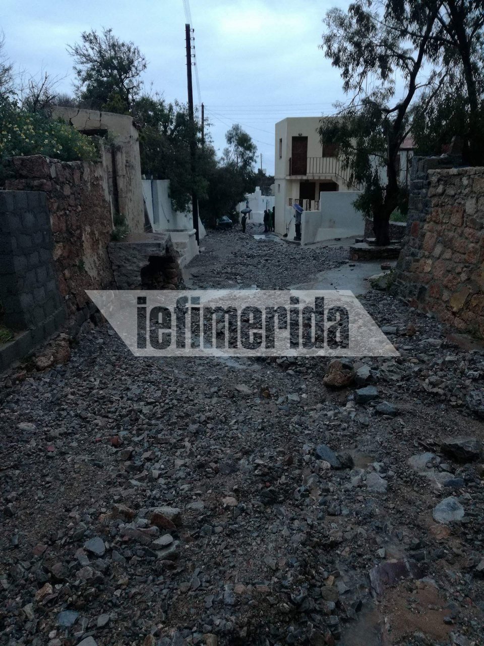 Προβλήματα και ζημιές από την έντονη βροχόπτωση στην Κάσο [εικόνες] | iefimerida.gr 3