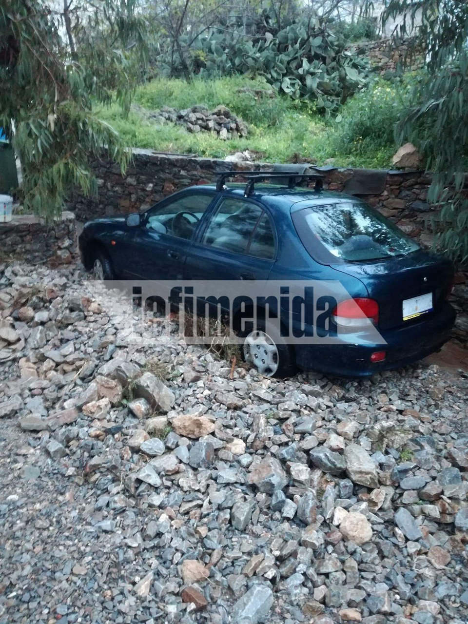 Προβλήματα και ζημιές από την έντονη βροχόπτωση στην Κάσο [εικόνες] | iefimerida.gr 4