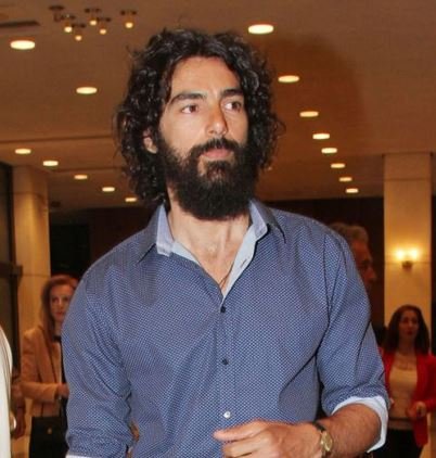 Eνας πανέμορφος Ελληνας στην αγκαλιά της Λετίσια Κάστα [εικόνα+βίντεο] | iefimerida.gr 0