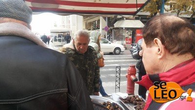 Ο καστανάς της Θεσσαλονίκης επέστρεψε στο πόστο του - Ξανά χωρίς άδεια  [εικόνες] | iefimerida.gr 0