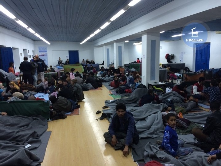 Αγρότες και πρόσφυγες: Ο ασφυκτικός κλοιός στην κυβέρνηση | iefimerida.gr 0
