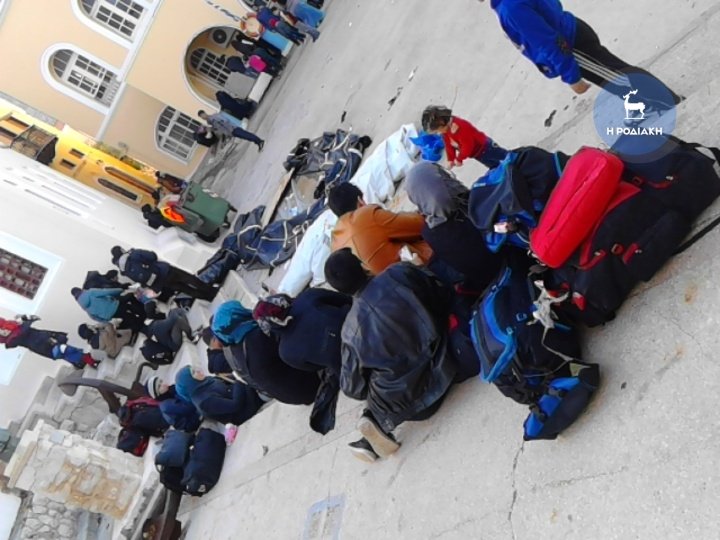 Αγρότες και πρόσφυγες: Ο ασφυκτικός κλοιός στην κυβέρνηση | iefimerida.gr 1