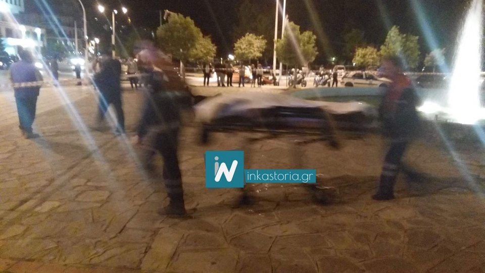 Σοκ στην Καστοριά: Βρέθηκε νεκρός σε σιντριβάνι πλατείας [εικόνες] | iefimerida.gr 4