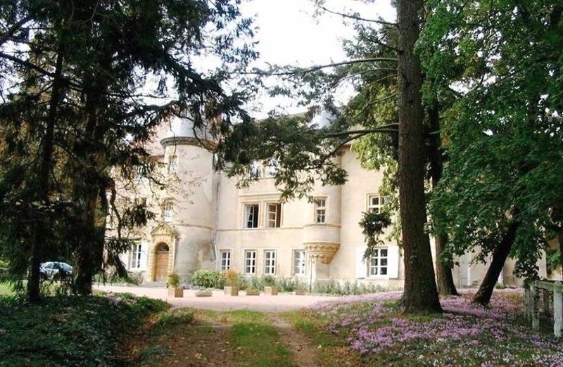 Πολυτελείς αλλά προσιτές διακοπές -Μένουμε σε κάστρο της Γαλλίας με 77 δολάρια [εικόνες] | iefimerida.gr 0