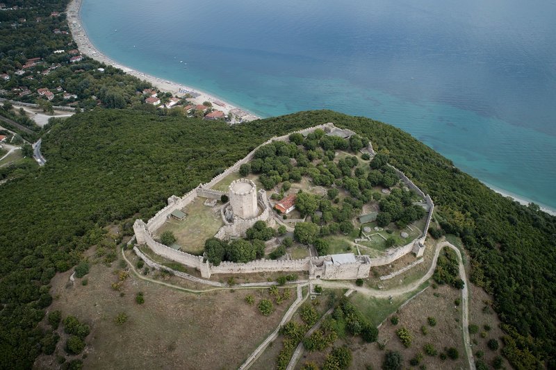 Το επιβλητικό Κάστρο του Πλαταμώνα -Δεσπόζει στα νοτιοανατολικά του Ολύμπου [εικόνες] | iefimerida.gr 5
