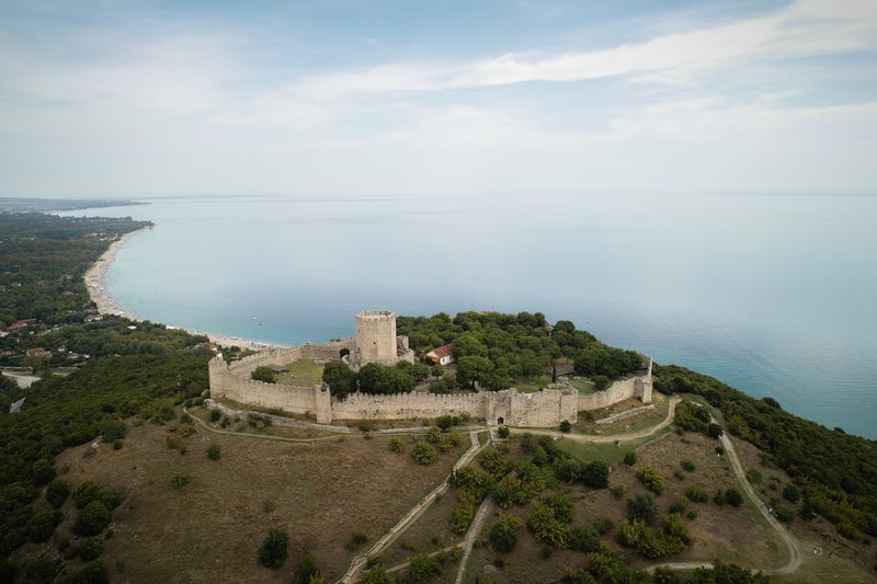Το επιβλητικό Κάστρο του Πλαταμώνα -Δεσπόζει στα νοτιοανατολικά του Ολύμπου [εικόνες] | iefimerida.gr 3