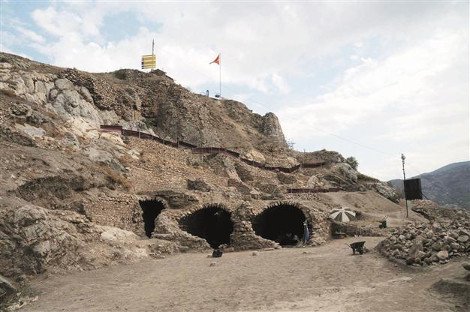 Αρχαιολόγοι υποστηρίζουν ότι βρήκαν το μπουντρούμι του Κόμη Δράκουλα [εικόνες] | iefimerida.gr 1