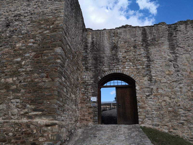 Το μεγαλοπρεπές κάστρο του Φαναρίου -Ο «φρουρός» των Αγράφων [εικόνες] | iefimerida.gr 2