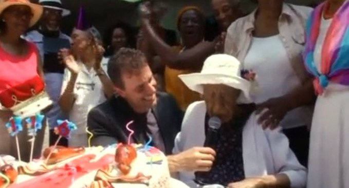 Απεβίωσε ο γηραιότερος άνθρωπος στον κόσμο -Γεννήθηκε στα τέλη του 19ου αιώνα [εικόνες&βίντεο] | iefimerida.gr 3