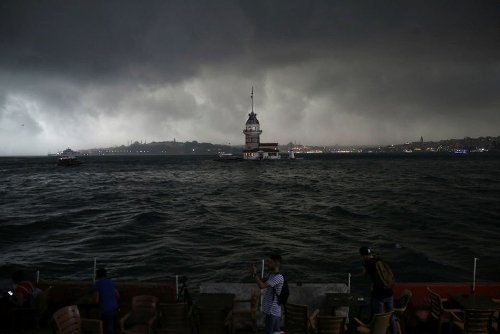 Βίντεο-σοκ: Χαλάζι σε μέγεθος αυγού χτυπά την Κωνσταντινούπολη -Εικόνες άνευ προηγουμένου [βίντεο] | iefimerida.gr 0