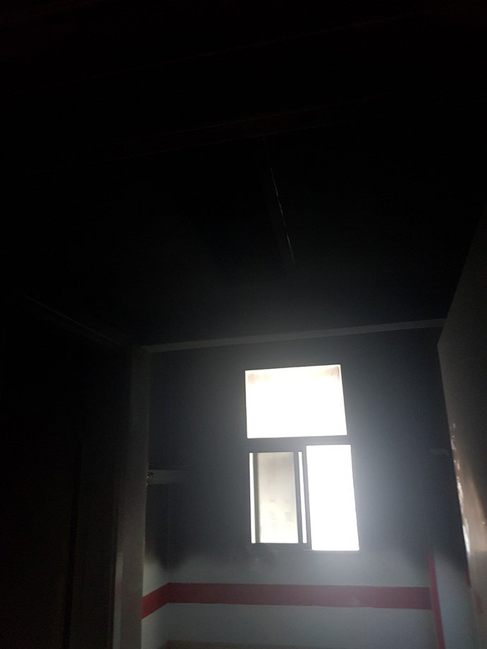 Σοκαριστικές εικόνες από τον θάλαμο που κάηκε ασθενής στο ΚΑΤ -ΠΟΕΔΗΝ: «Περίεργα» τα αίτια της πυρκαγιάς | iefimerida.gr 0