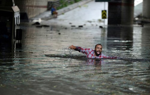 Βίντεο-σοκ: Χαλάζι σε μέγεθος αυγού χτυπά την Κωνσταντινούπολη -Εικόνες άνευ προηγουμένου [βίντεο] | iefimerida.gr 1