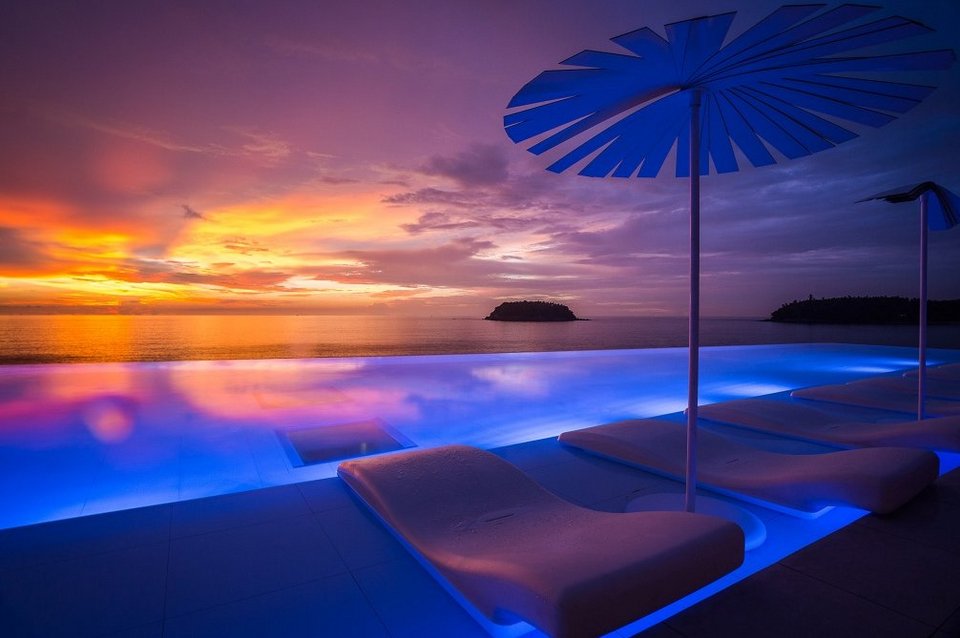 Το ξενοδοχείο των σταρ στην Ταϊλάνδη -Μοιάζει με υπερπολυτελές γιοτ επάνω σε βράχια [εικόνες]  | iefimerida.gr 1