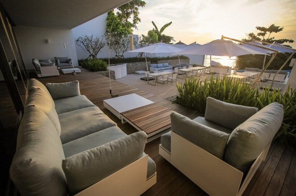 Το ξενοδοχείο των σταρ στην Ταϊλάνδη -Μοιάζει με υπερπολυτελές γιοτ επάνω σε βράχια [εικόνες]  | iefimerida.gr 6