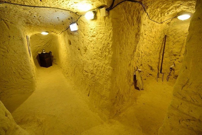 Κρήτη: Το γερμανικό καταφύγιο που έγινε μουσείο -Οκτώ μέτρα κάτω από τη γη, με μήκος 200 μ. και 13 θαλάμους [εικόνες] | iefimerida.gr 2