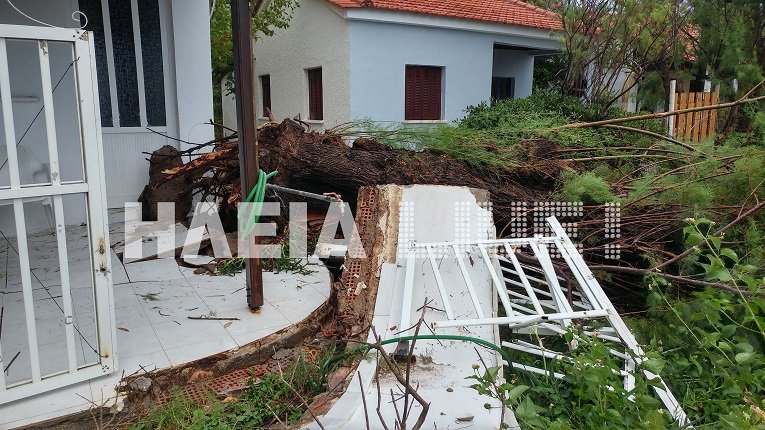 Εικόνες καταστροφής από τη θεομηνία που έπνιξε τη μισή Ελλάδα [εικόνες & βίντεο] | iefimerida.gr 6