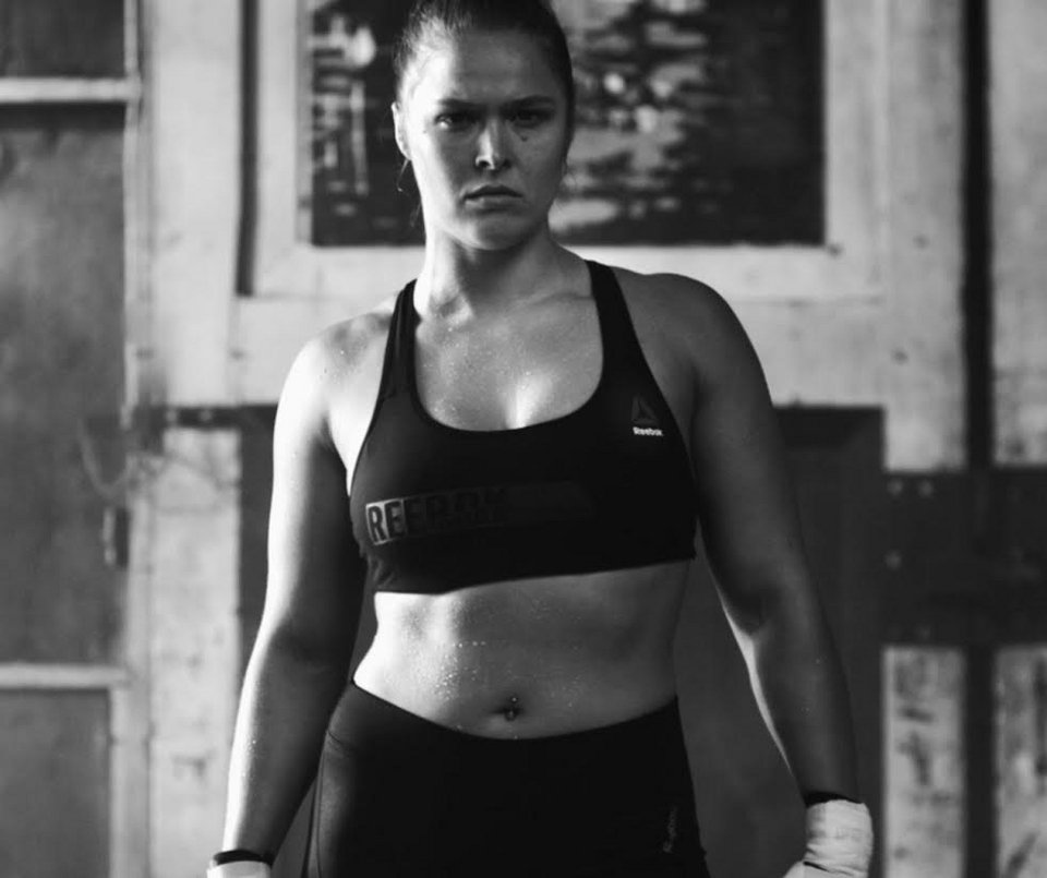 Η καμπάνια “Be More Human” της Reebok επιστρέφει,  με κεντρικό πρόσωπο τη Ronda Rousey | iefimerida.gr 0