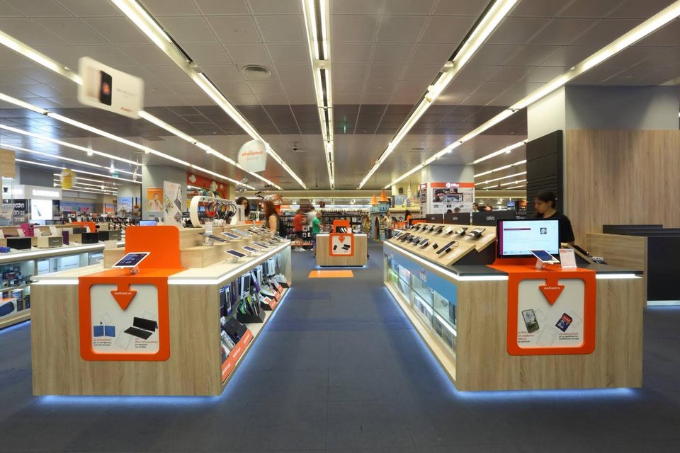 Ταξίδι σε μια νέα εμπειρία με αφετηρία το ανανεωμένο κατάστημα των Public στο Τhe Mall Athens | iefimerida.gr 0