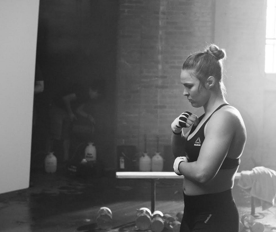 Η καμπάνια “Be More Human” της Reebok επιστρέφει,  με κεντρικό πρόσωπο τη Ronda Rousey | iefimerida.gr 1