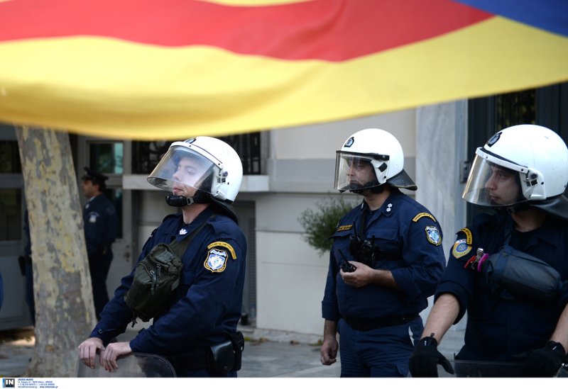 Διαμαρτυρία στο κέντρο της Αθήνας για την ανεξαρτησία της Καταλονίας [εικόνες]  | iefimerida.gr 3