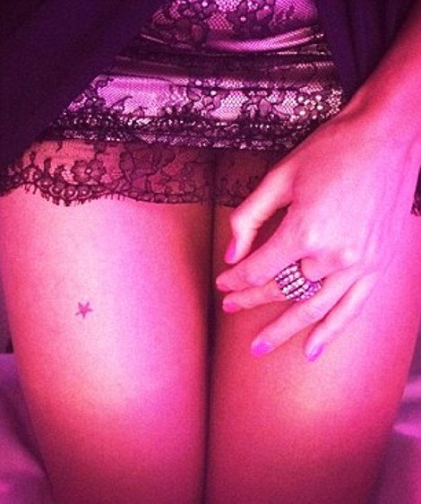 Ρεπόρτερ, πολύ όμορφη για το γήπεδο -Της είπαν να μην πλησιάζει γιατί «χαζεύουν» οι παίκτες [εικόνες] | iefimerida.gr 5