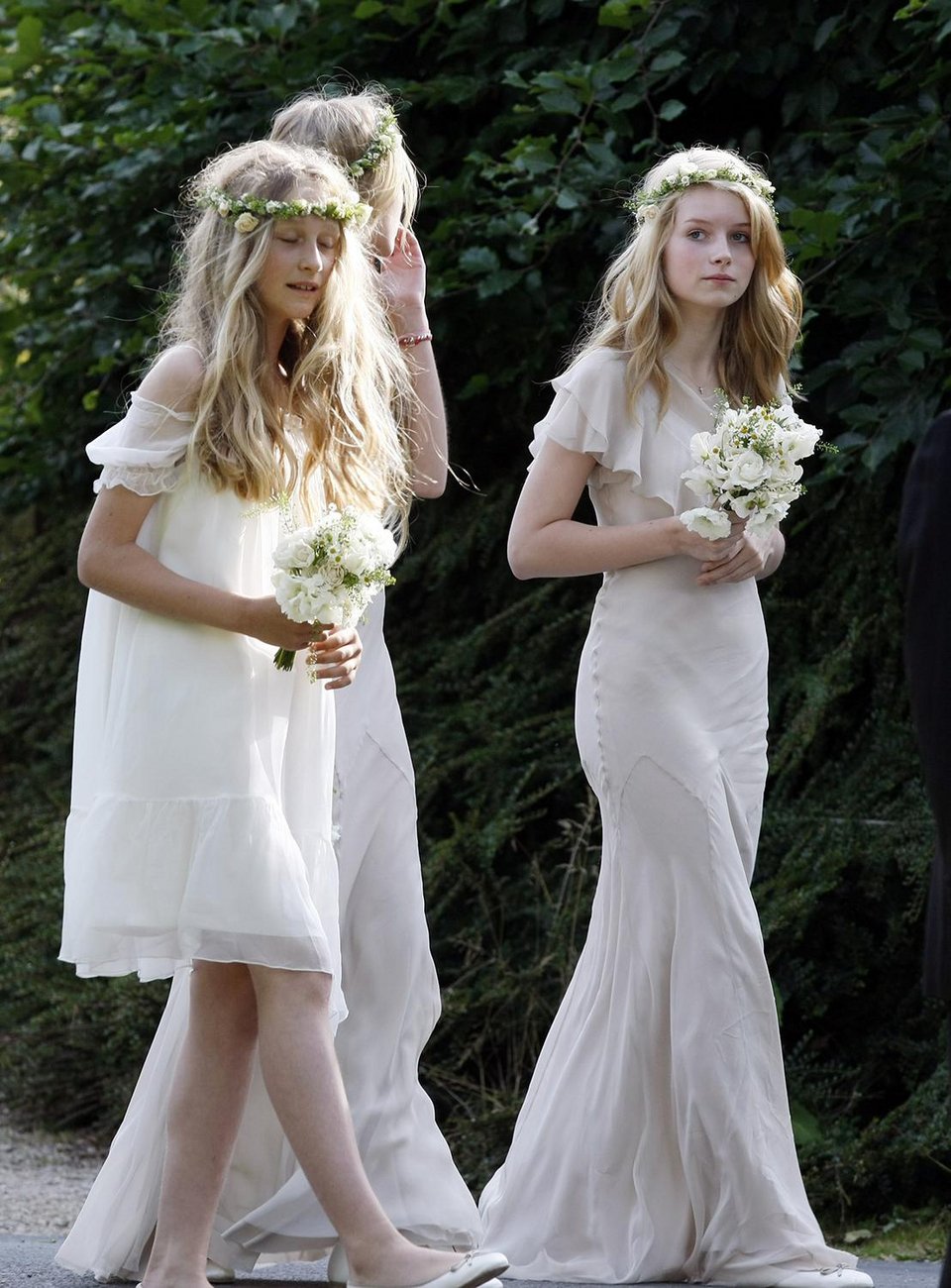 Σεισμός στις Κάννες: Η Κέιτ Μος παρουσίασε την ετεροθαλή αδελφή της [εικόνες] | iefimerida.gr 4